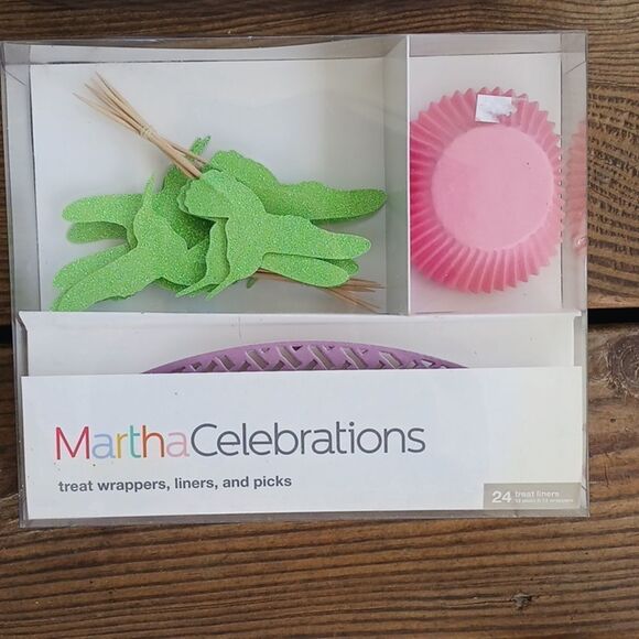 Martha Stewart Celebrations cupcake decoration sets NWT - Picture 2 of 12